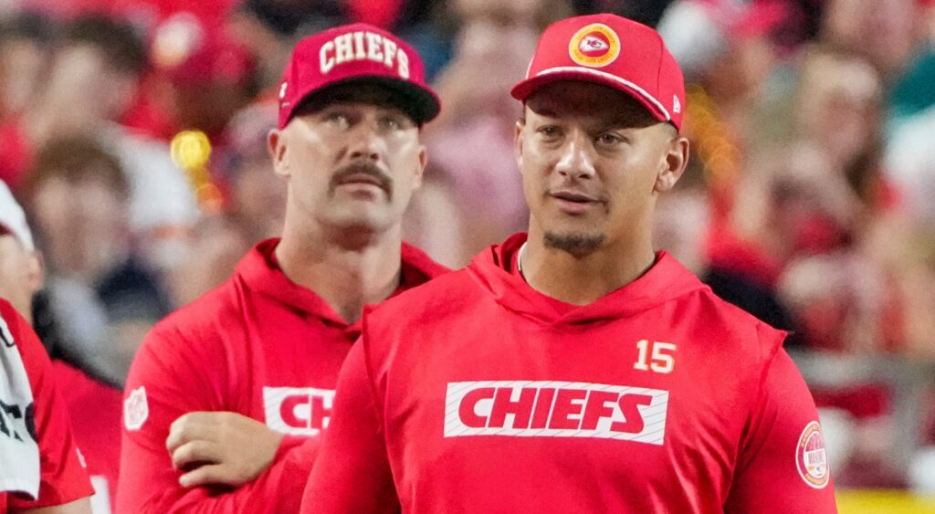 Kansas City Chiefs tight end Travis Kelce and quarterback Patrick Mahomes on the sidelines