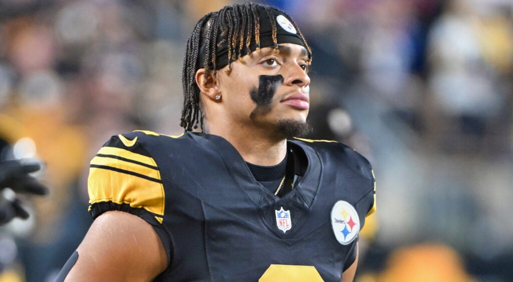 Justin Fields in Steelers uniform