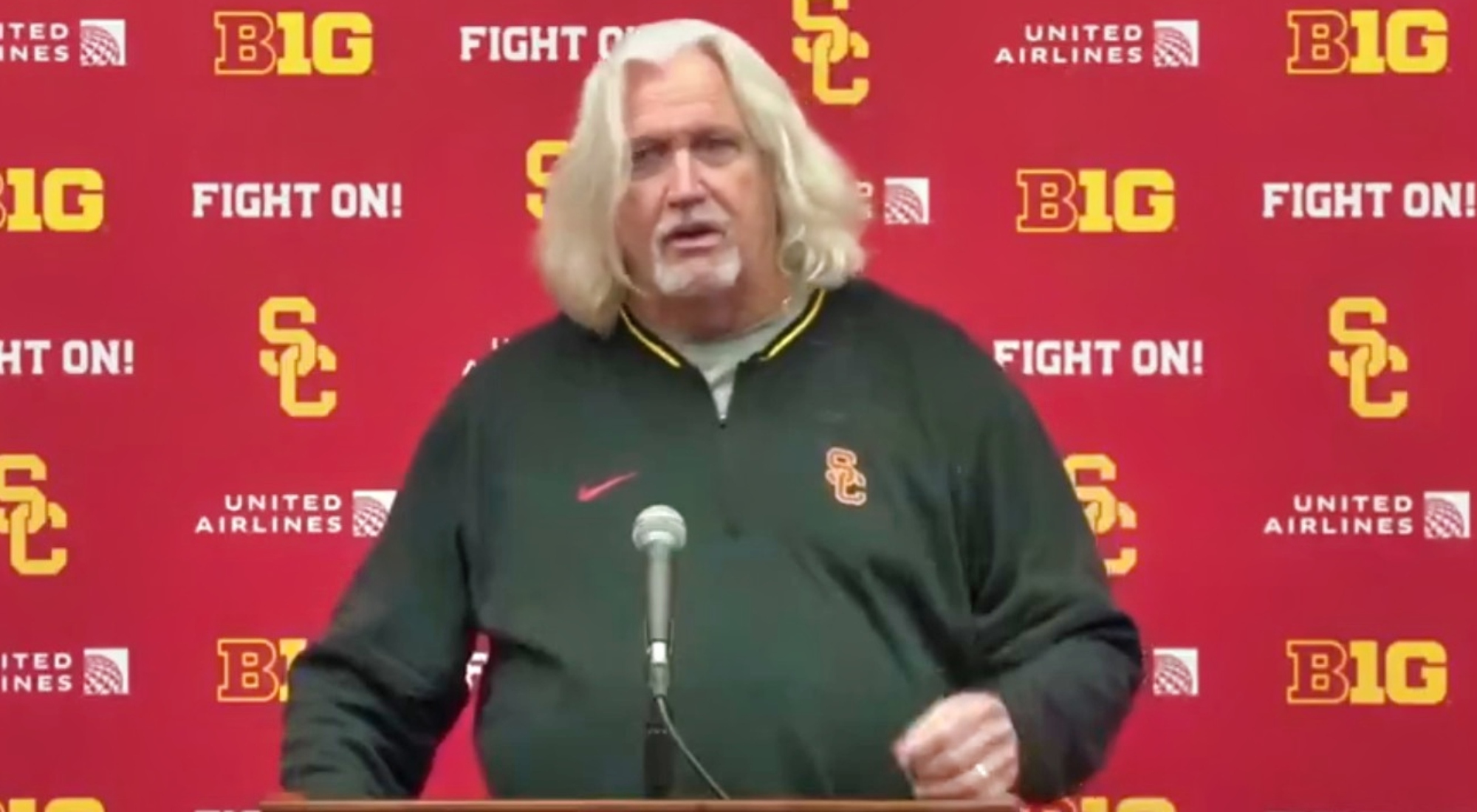 Rob Ryan makes memorable debut at USC Trojans press conference