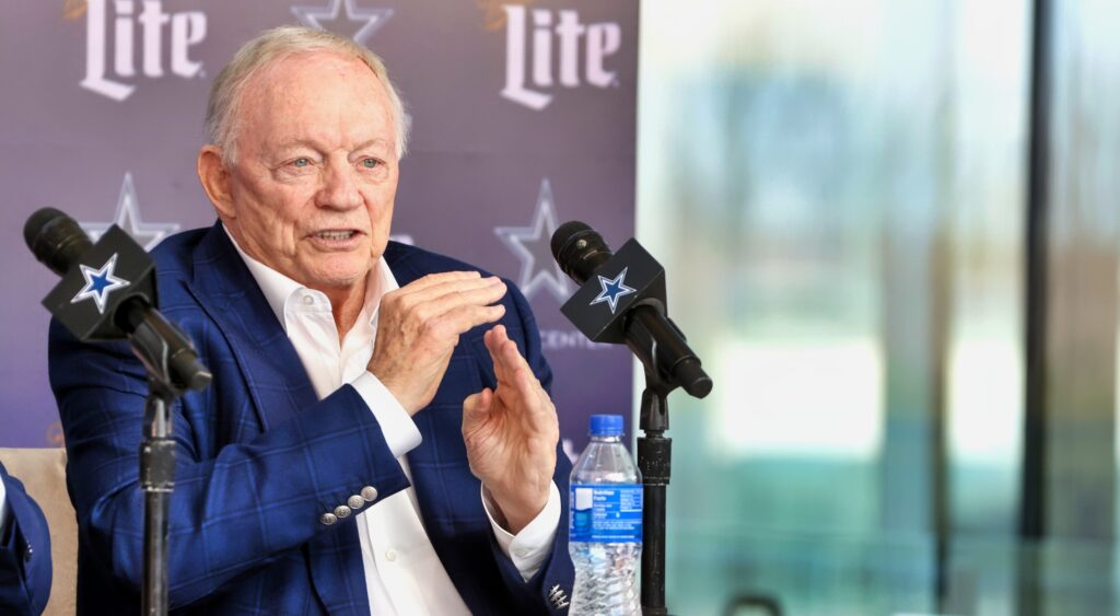 Jerry Jones talking to the media