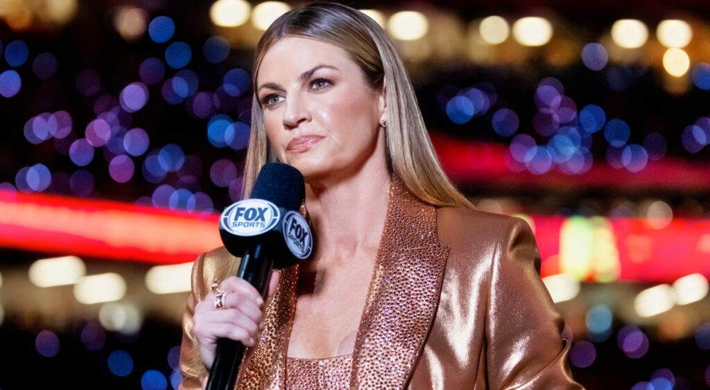 Erin Andrews holding mic